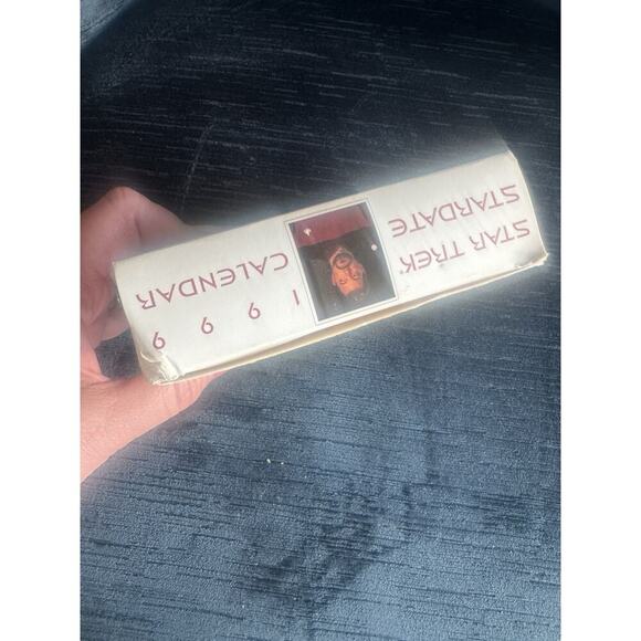 Star Trek Stardate 1999 Desk Calendar by Pocket Books, vintage never used - Picture 5 of 10